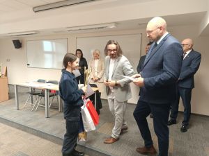 Czytaj więcej: Konkurs z prawa karnego i postępowania w sprawach nieletnich